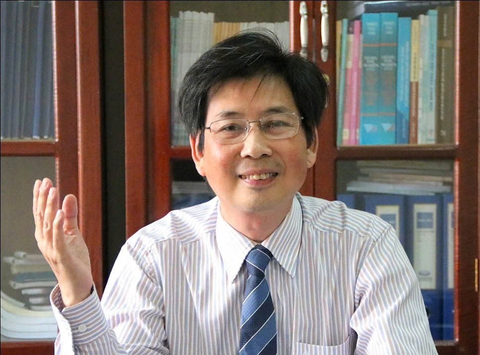 Dr. Bao Kham